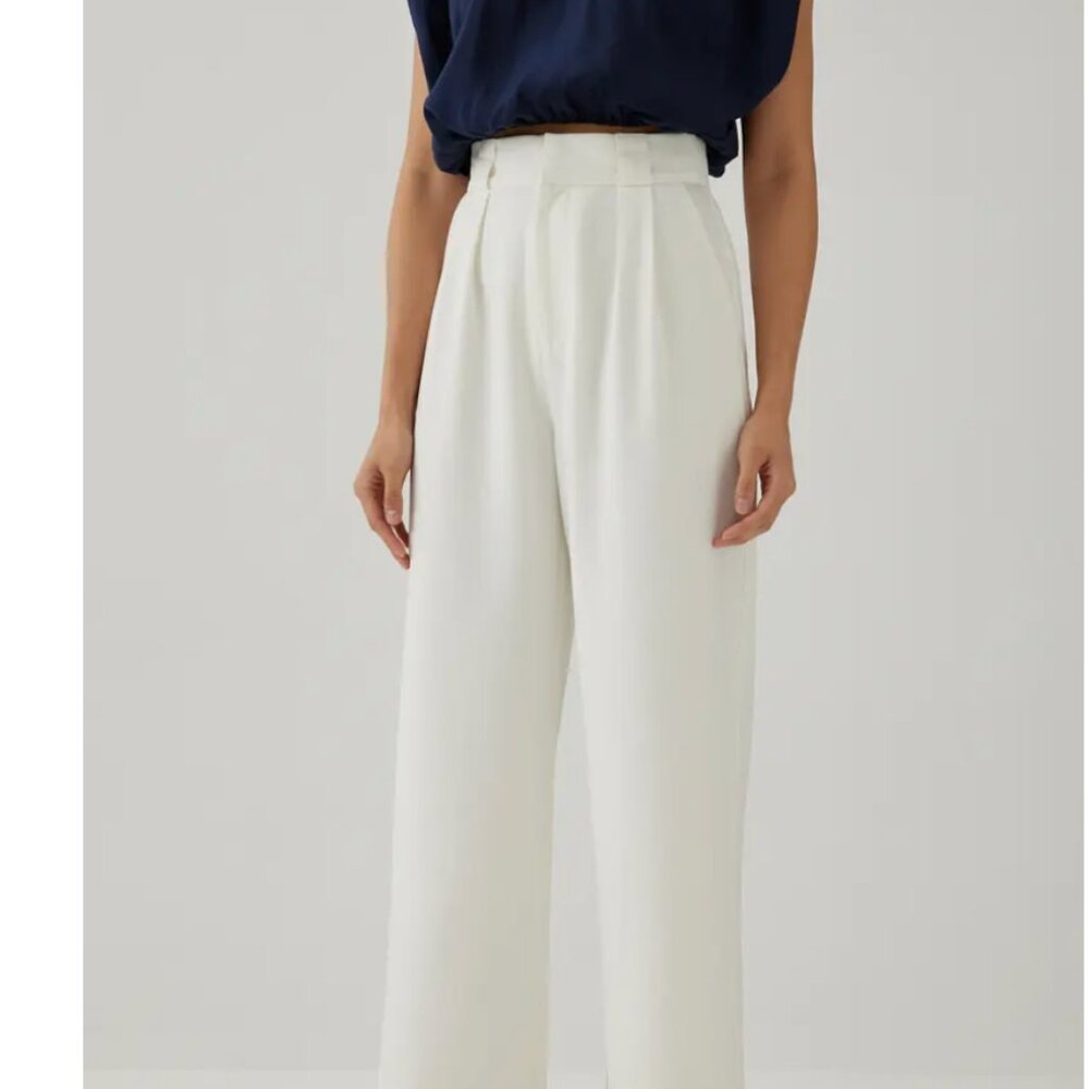 NWT Love Bonito Monalise Pleat Straight Leg Pants